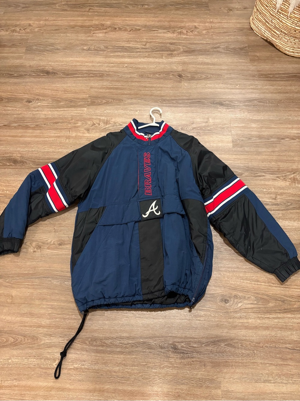 STARTER Atlanta Braves Navy, Black & Red Pullover Windbreaker